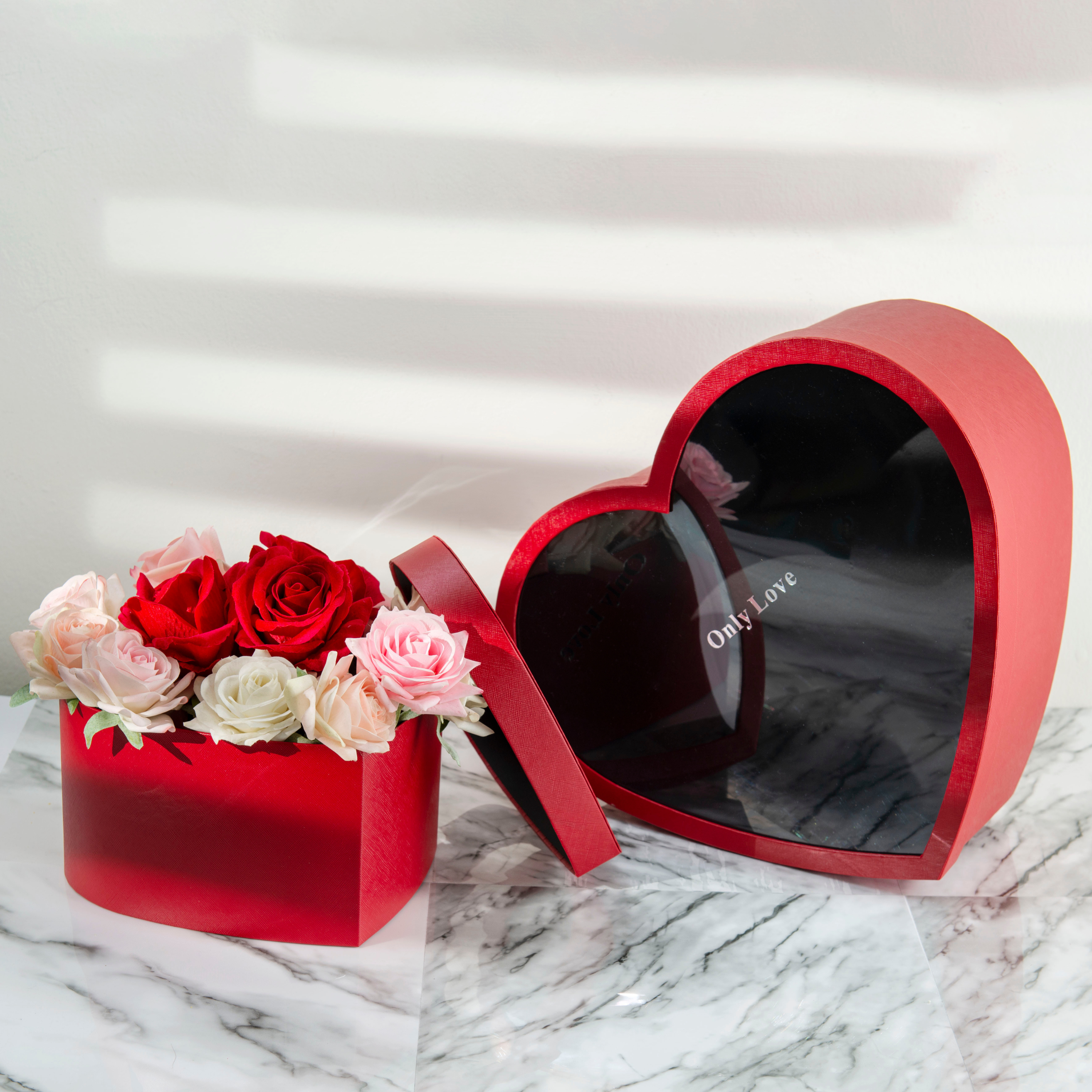 Red Rose Flower on Love Stand and Message Bottles 7pcs